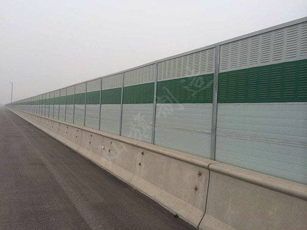 内蒙古桥梁声屏障图片3