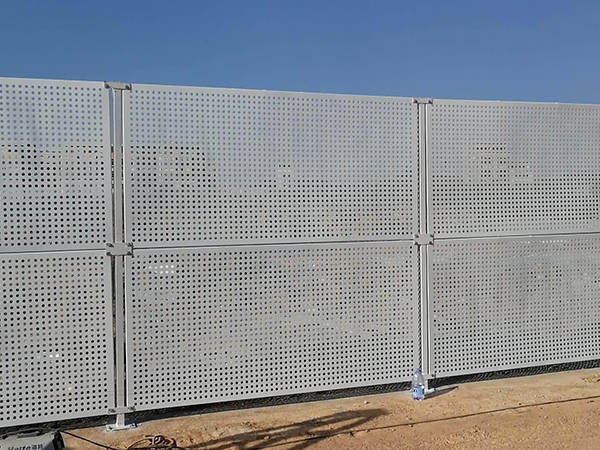 内蒙古冲孔网围挡图片4