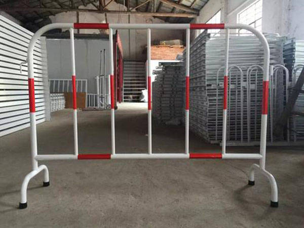 内蒙古移动式基坑护栏图片2