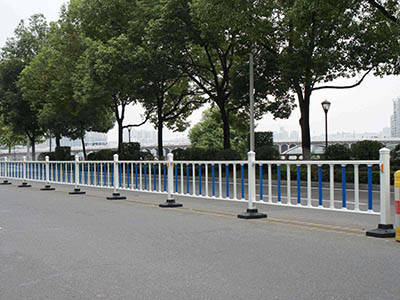 道路护栏
