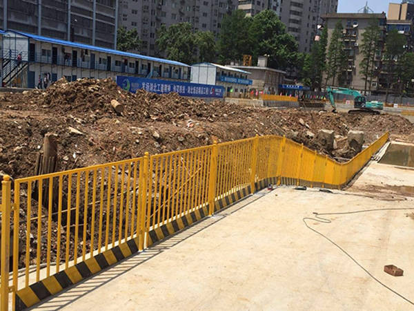 内蒙古武汉基坑护栏案例展示
